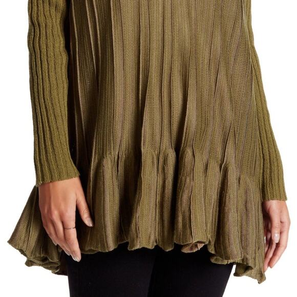 FREE PEOPLE NWOT Green Moss Ruffle Sweater Top  – Size XS / S - Picture 5 of 11